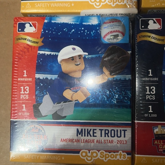 Oyo sports by Lego Mike Trout mini Figurines Lot 5 Box
 rare collectible - Picture 4 of 7